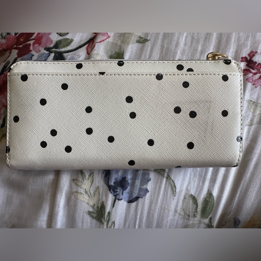 Kate Spade polka dot wallet in white color. - Picture 2 of 8
